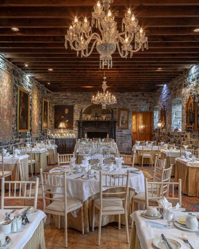 Elegant wedding reception venue with crystal chandeliers