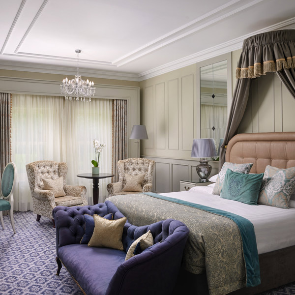 Large hotel suite in 4 star castle hotel in ireland